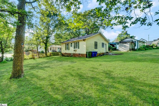 8 Dobbs Street, Greenville, SC 29605