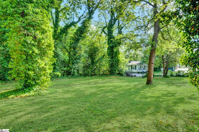 8 Dobbs Street, Greenville, SC 29605