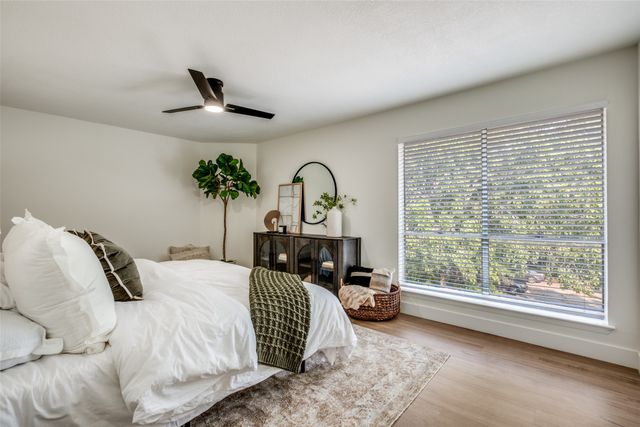 4020 Holland Avenue 211, Dallas, TX 75219