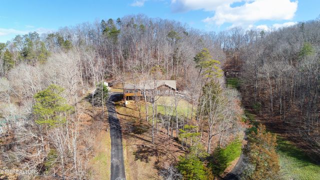 865 River Divide Rd, Sevierville, TN 37876