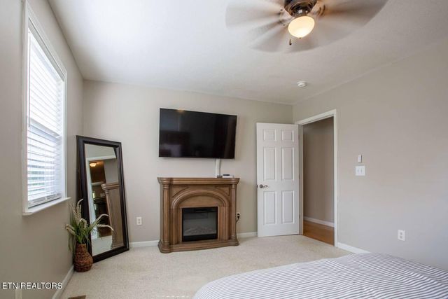 865 River Divide Rd, Sevierville, TN 37876