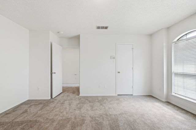 1535 Forest Creek Circle, Mesquite, TX 75149