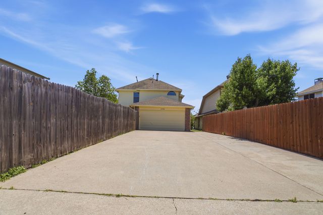 1535 Forest Creek Circle, Mesquite, TX 75149