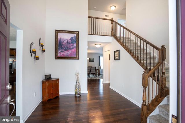 1734 WOODLEDGE DR, State College, PA 16803