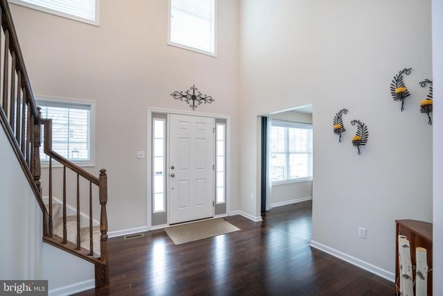 1734 WOODLEDGE DR, State College, PA 16803