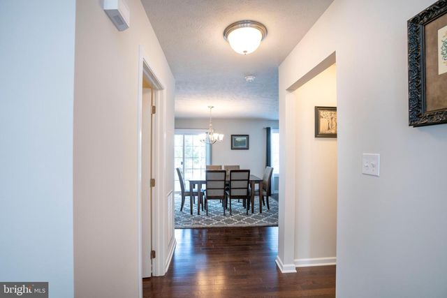 1734 WOODLEDGE DR, State College, PA 16803