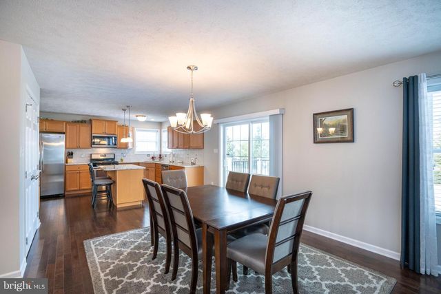 1734 WOODLEDGE DR, State College, PA 16803