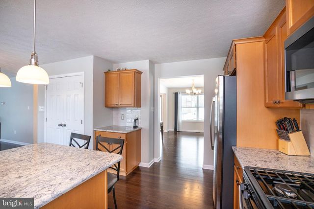 1734 WOODLEDGE DR, State College, PA 16803