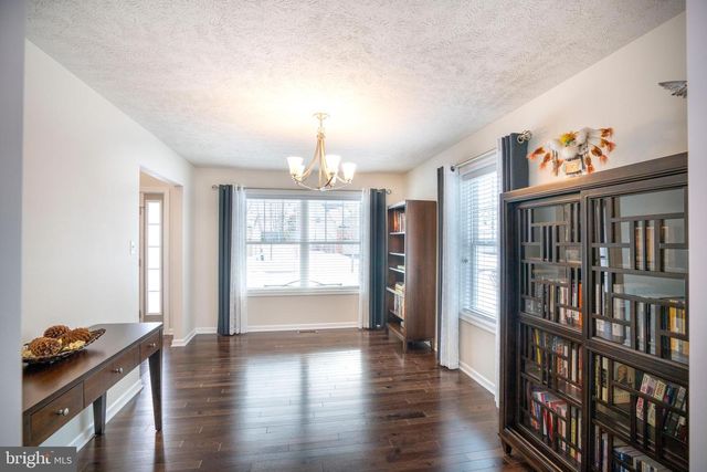 1734 WOODLEDGE DR, State College, PA 16803