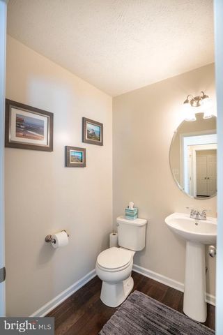 1734 WOODLEDGE DR, State College, PA 16803