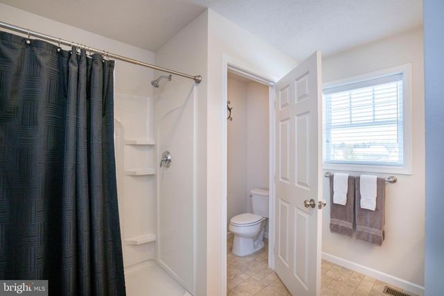 1734 WOODLEDGE DR, State College, PA 16803