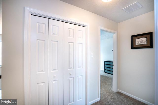 1734 WOODLEDGE DR, State College, PA 16803