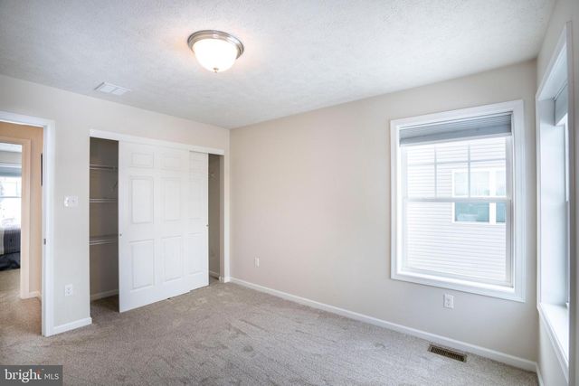 1734 WOODLEDGE DR, State College, PA 16803