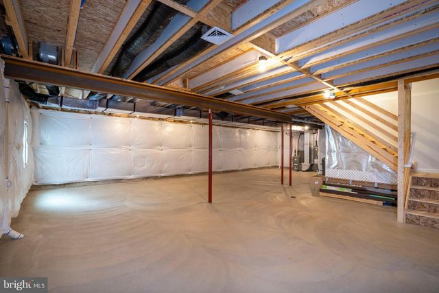 1734 WOODLEDGE DR, State College, PA 16803