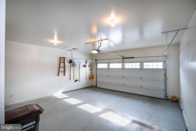 1734 WOODLEDGE DR, State College, PA 16803