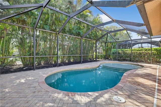 1248 Manado DR, Naples, FL 34113
