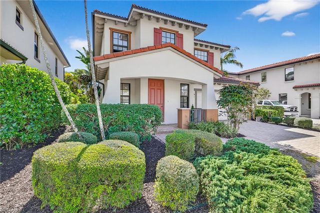 1248 Manado DR, Naples, FL 34113