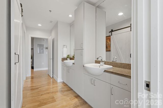 333 W Trade Street 1306, Charlotte, NC 28202