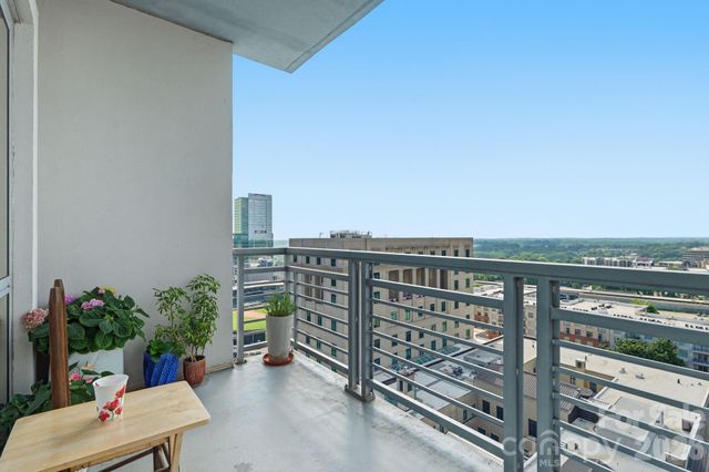 333 W Trade Street 1306, Charlotte, NC 28202