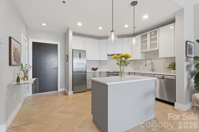 333 W Trade Street 1306, Charlotte, NC 28202