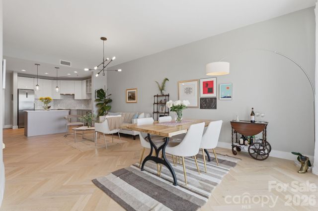 333 W Trade Street 1306, Charlotte, NC 28202