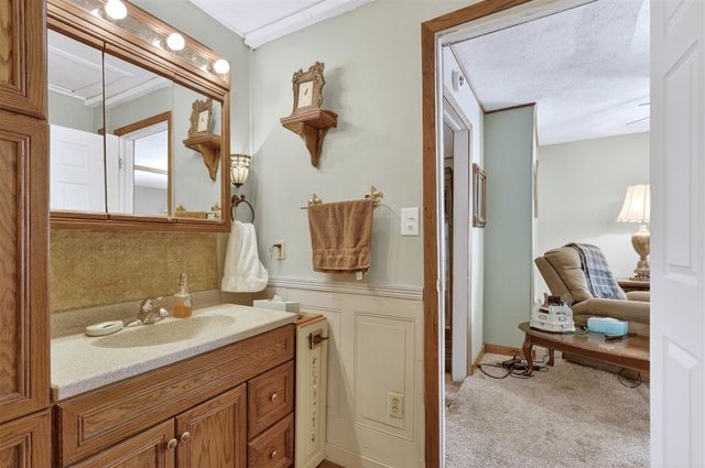 75 Taylor Avenue, Battle Creek, MI 49037