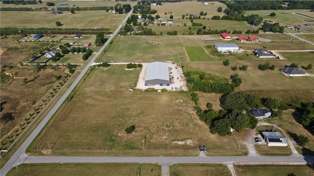 2291 Pianalto Road, Tontitown, AR 72762