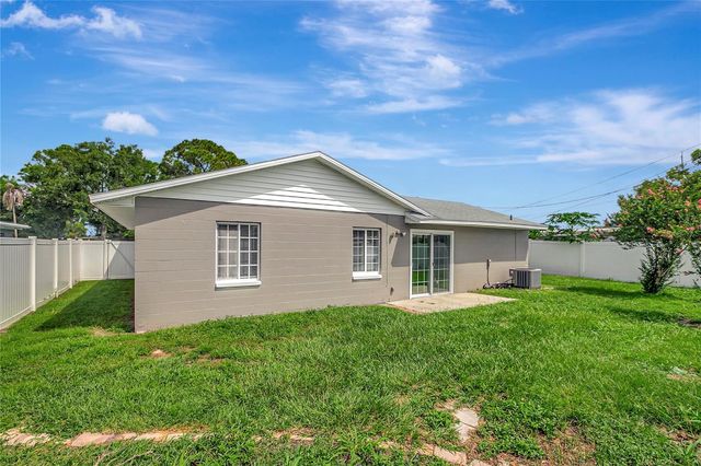 1713 CARNEGIE CIRCLE, Tampa, FL 33619