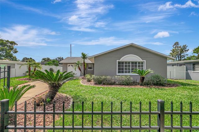 1713 CARNEGIE CIRCLE, Tampa, FL 33619