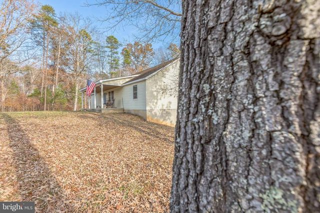 7599 SECRETARYS SAND RD, Schuyler, VA 22969