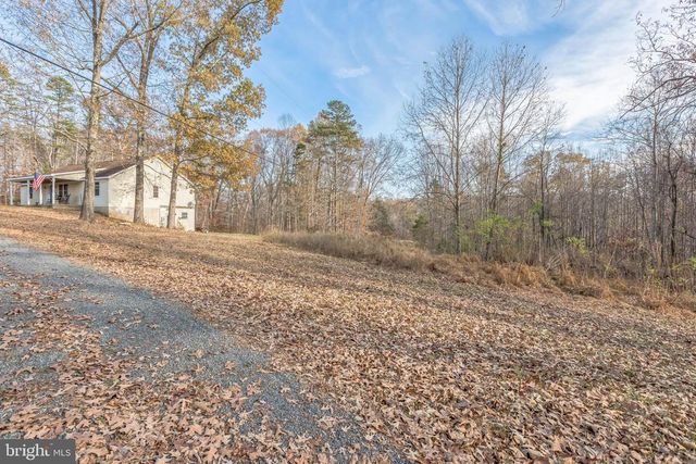 7599 SECRETARYS SAND RD, Schuyler, VA 22969