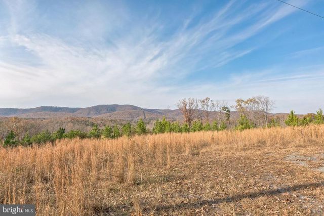 7599 SECRETARYS SAND RD, Schuyler, VA 22969