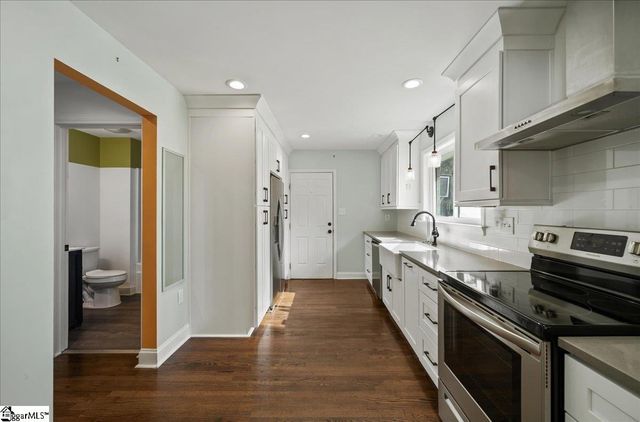 19 Berkley Avenue, Greenville, SC 29606