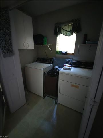 229 Judith CIR, Yorktown, VA 23693