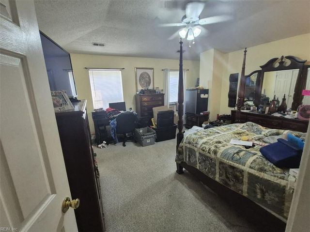229 Judith CIR, Yorktown, VA 23693