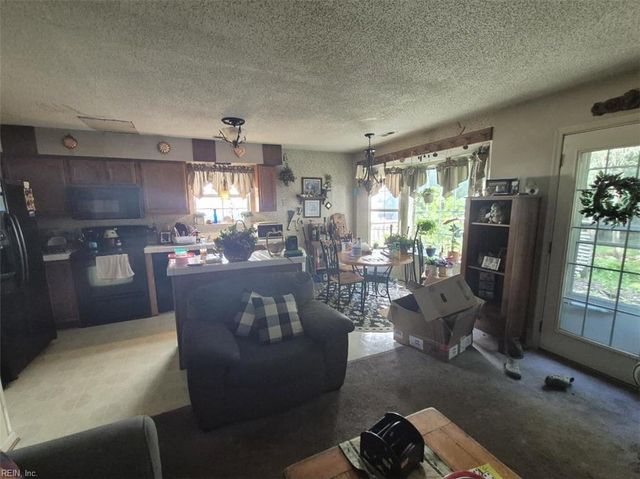 229 Judith CIR, Yorktown, VA 23693