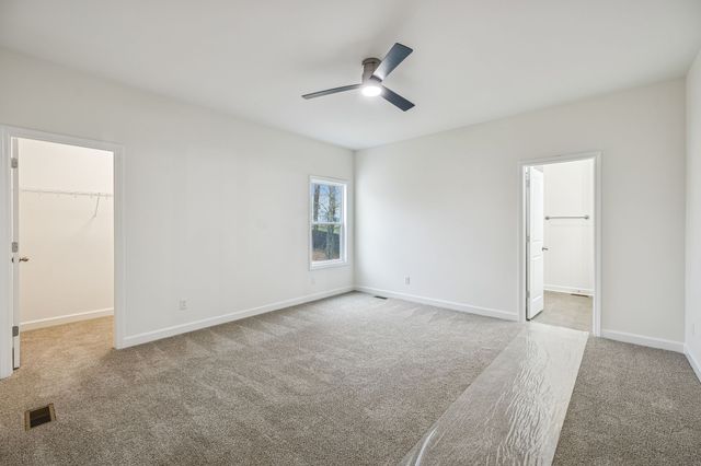 560 Oak Glen Dr, Smithville, TN 37166