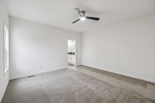 560 Oak Glen Dr, Smithville, TN 37166