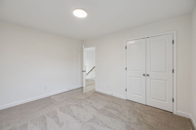 560 Oak Glen Dr, Smithville, TN 37166