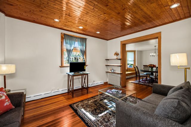 4634 N Kennicott Avenue 1, Chicago, IL 60630