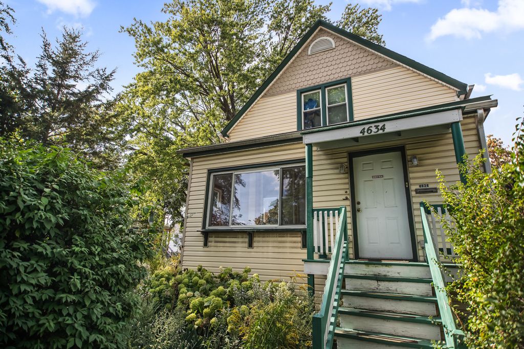 4634 N Kennicott Avenue 1, Chicago, IL 60630