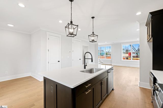 1305 Pendleton Street Unit 18, Greenville, SC 29611