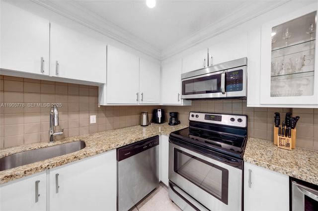 3801 S Ocean Drive 15R, Hollywood, FL 33019