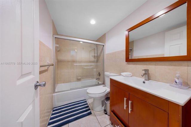 3801 S Ocean Drive 15R, Hollywood, FL 33019