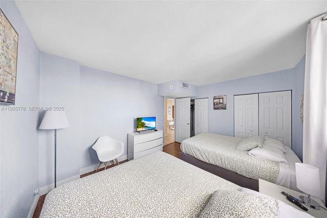 3801 S Ocean Drive 15R, Hollywood, FL 33019