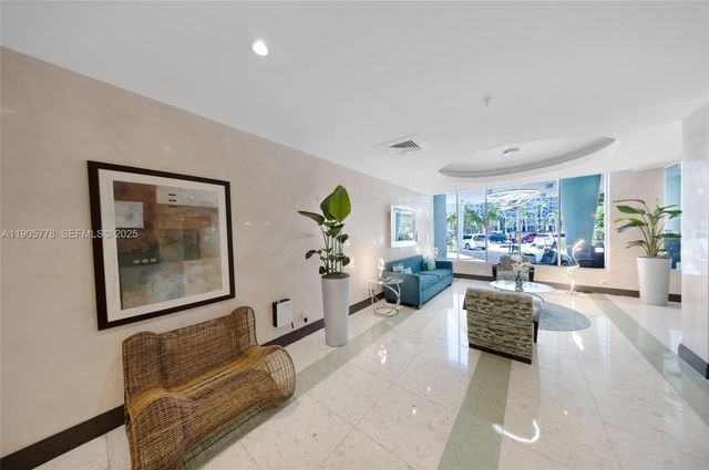 3801 S Ocean Drive 15R, Hollywood, FL 33019