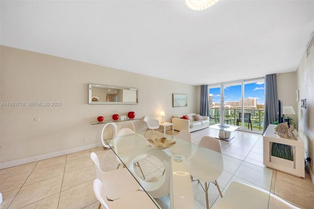 3801 S Ocean Drive 15R, Hollywood, FL 33019