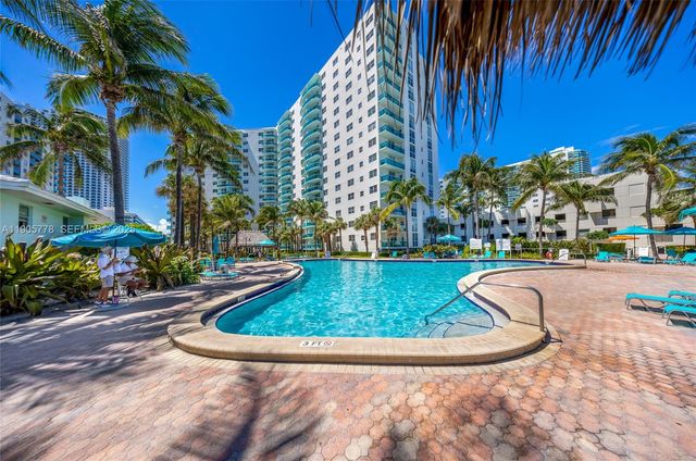 3801 S Ocean Drive 15R, Hollywood, FL 33019