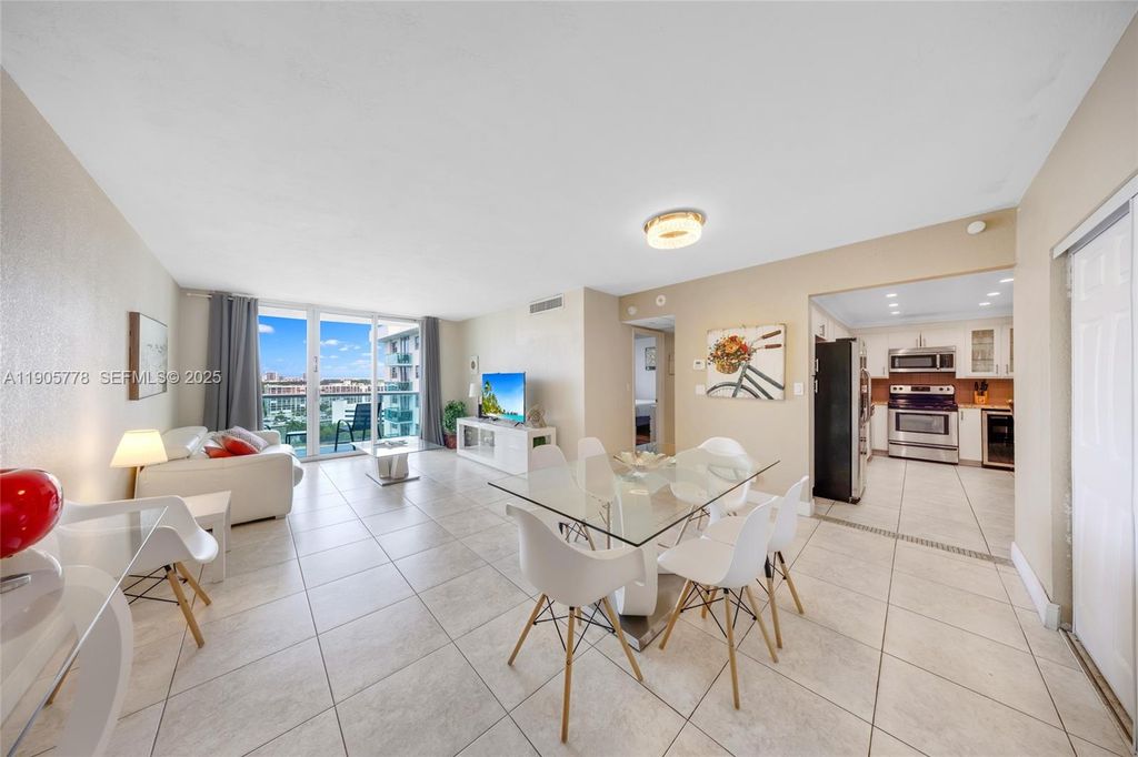 3801 S Ocean Drive 15R, Hollywood, FL 33019