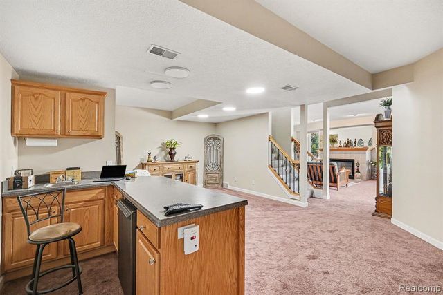 408 N Outlook Court, Perry, MI 48872